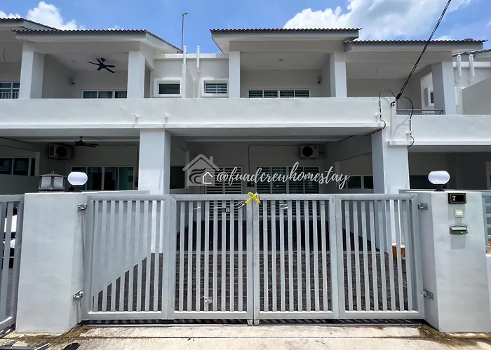 Jitra 4-Bedroom Home 10 Pax Wifi Netflix