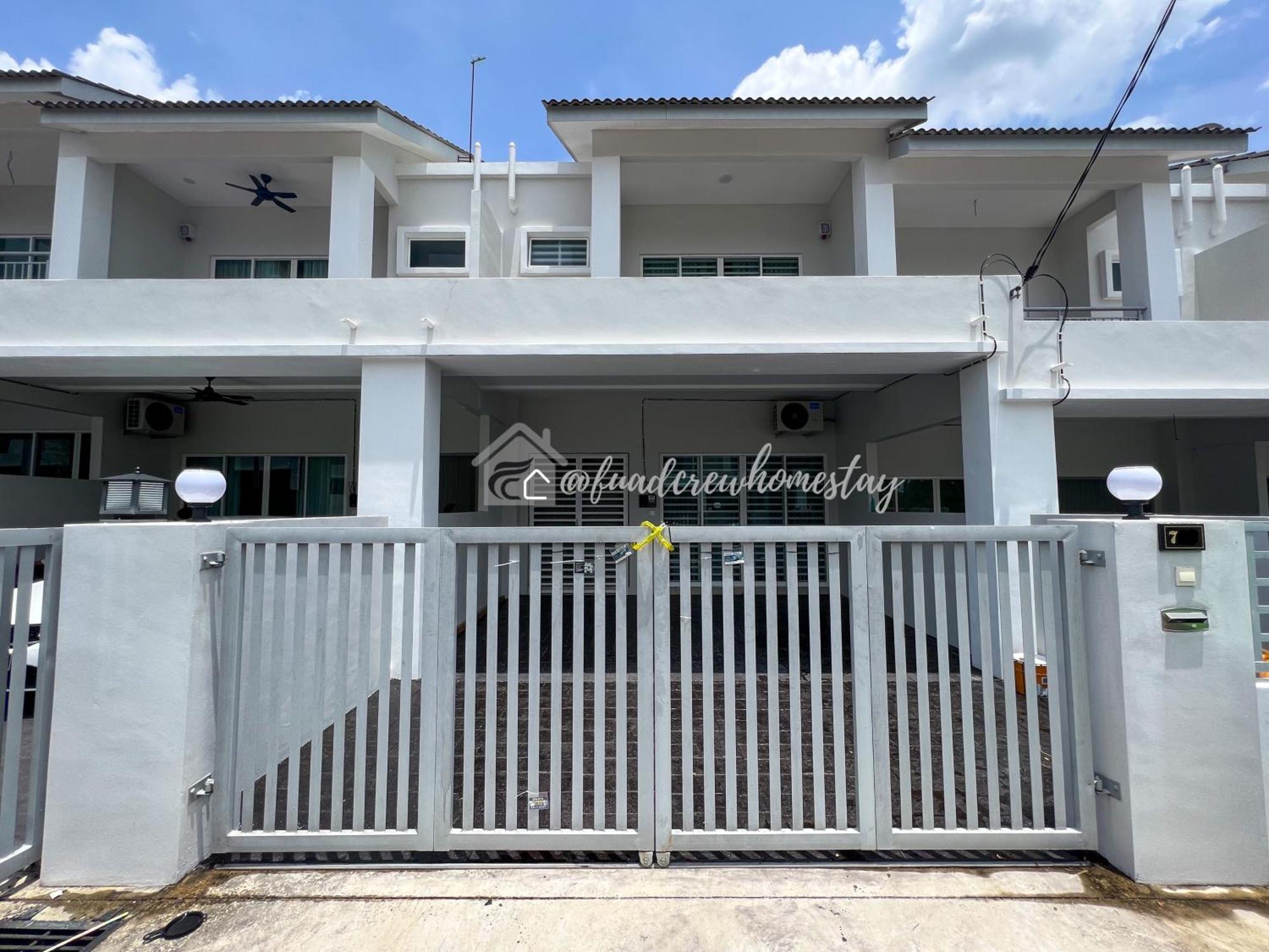 Jitra 4-Bedroom Home 10 Pax Wifi Netflix Holiday home